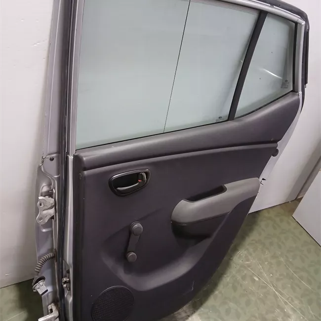 Porta posteriore destra