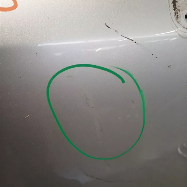 Porta anteriore destra