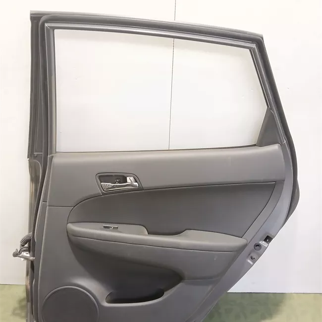 Porta posteriore destra