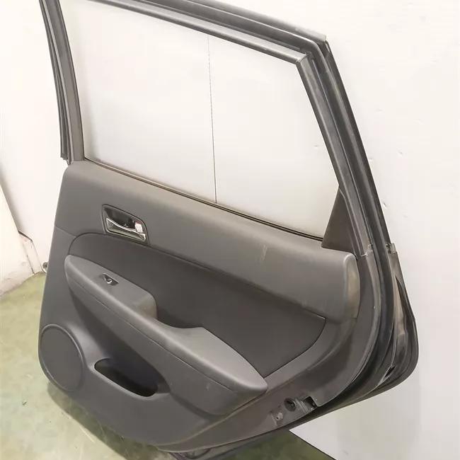 Porta posteriore destra