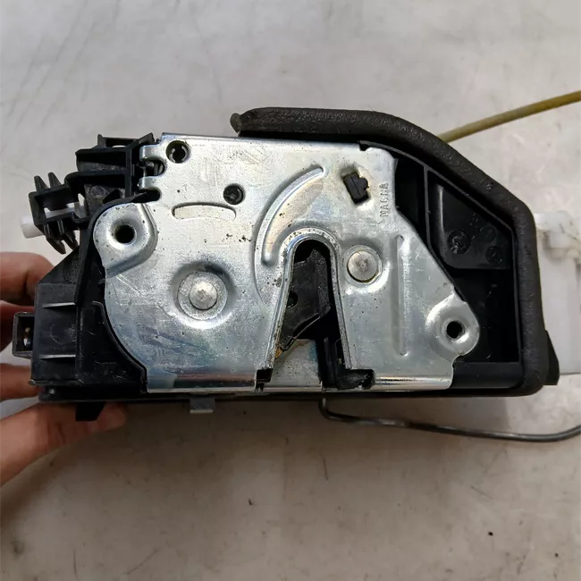 Serratura porta anteriore sinistra Accesso comfort