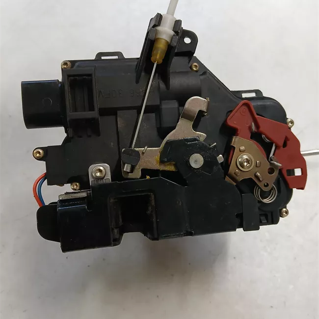 Serratura porta anteriore destra