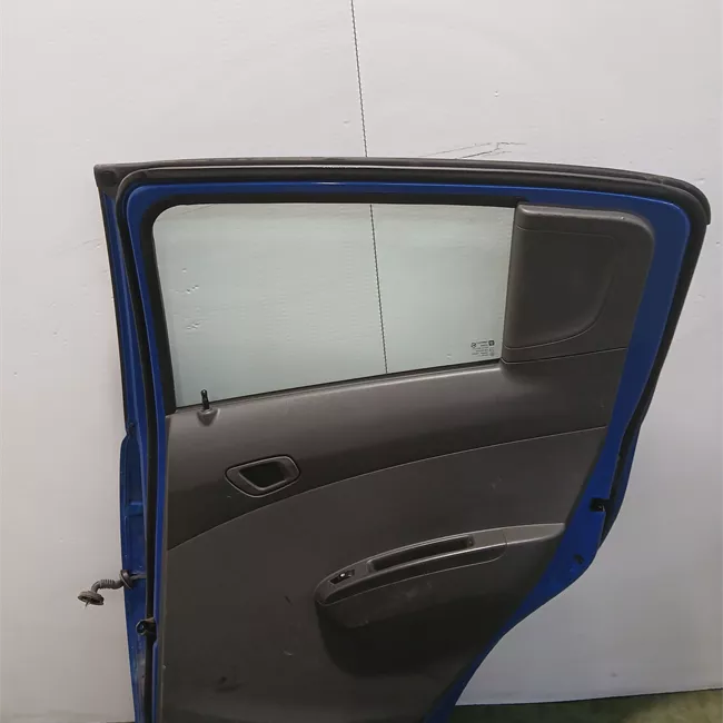 Porta posteriore destra