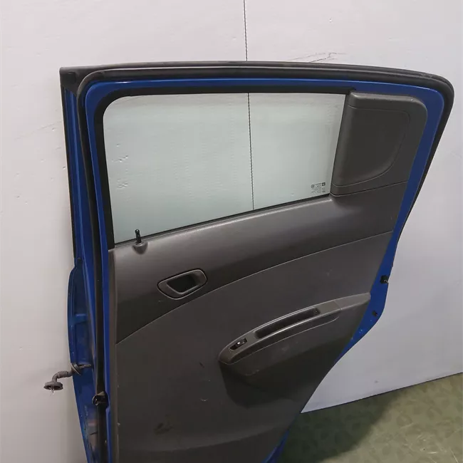 Porta posteriore destra