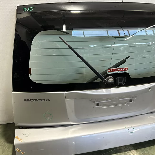 Portello posteriore con spoiler