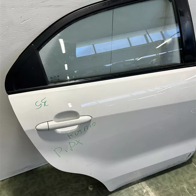 Porta posteriore destra