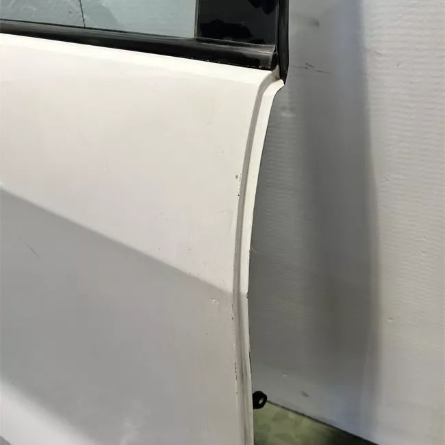 Porta posteriore destra