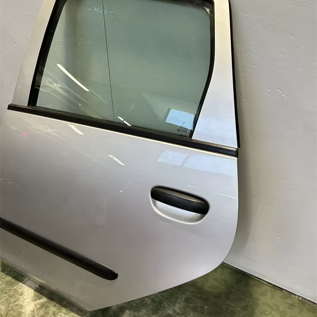 Porta posteriore sinistra