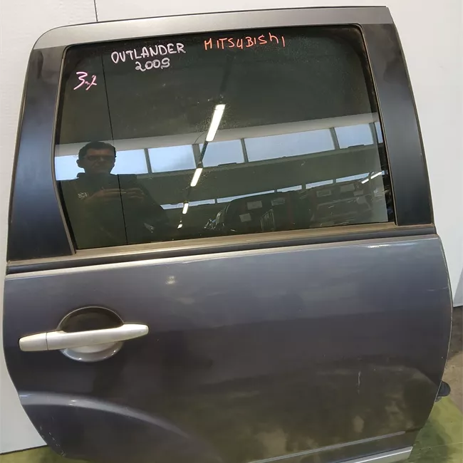 Porta posteriore destra