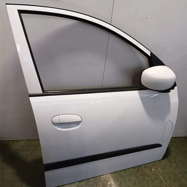 Porta anteriore destra