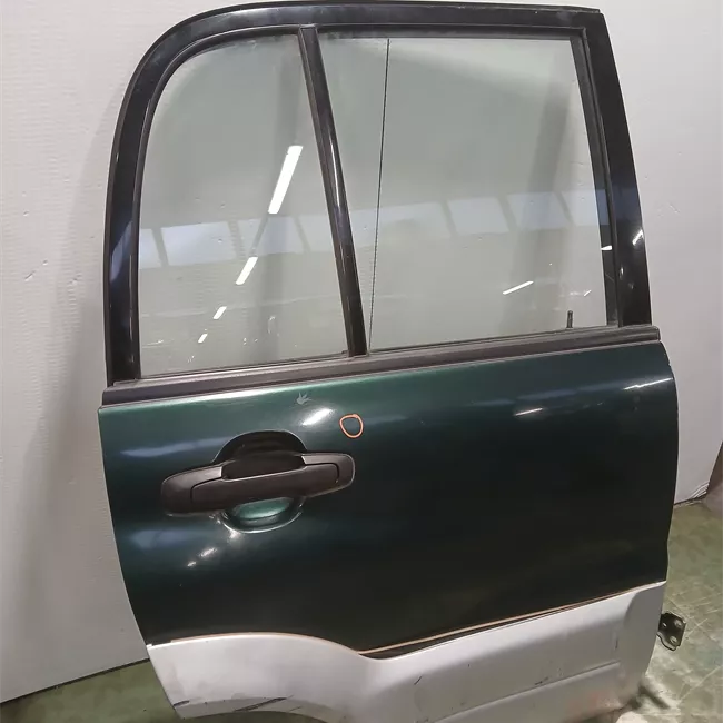 Porta posteriore destra