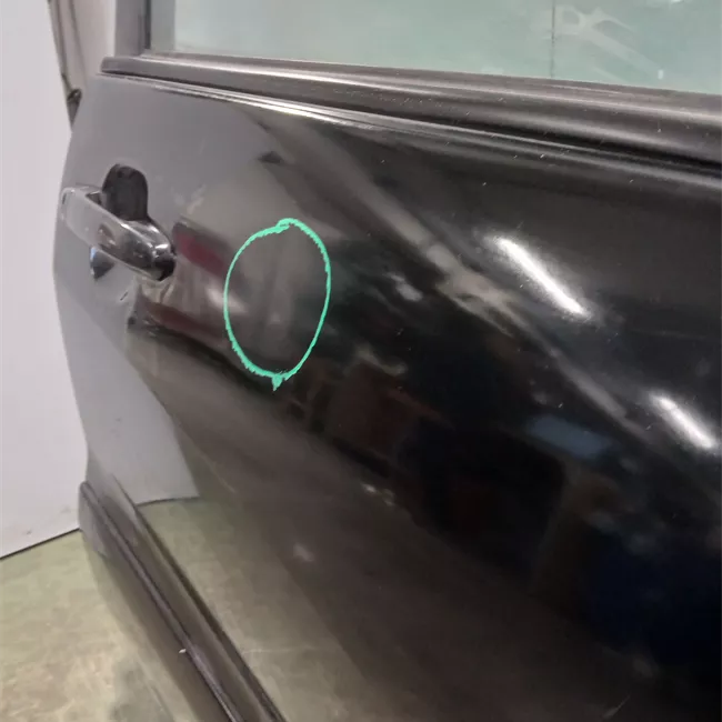 Porta anteriore destra