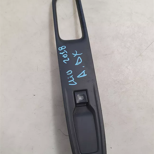 Interruttore alzacristalli porta anteriore