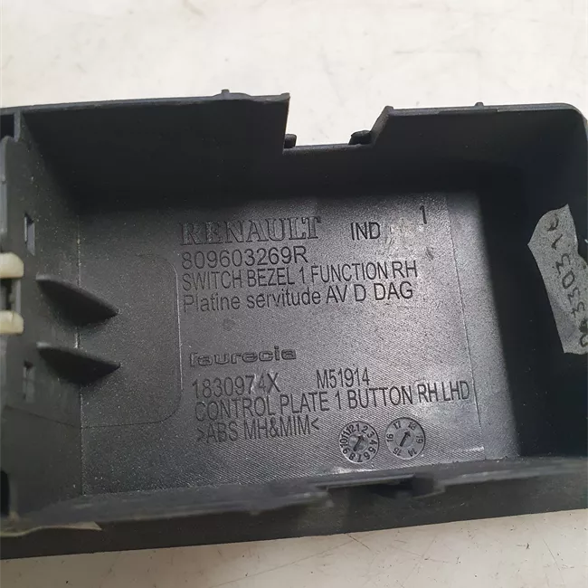 Interruttore alzacristalli porta anteriore