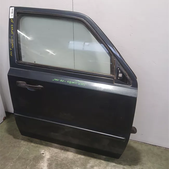 Porta anteriore destra