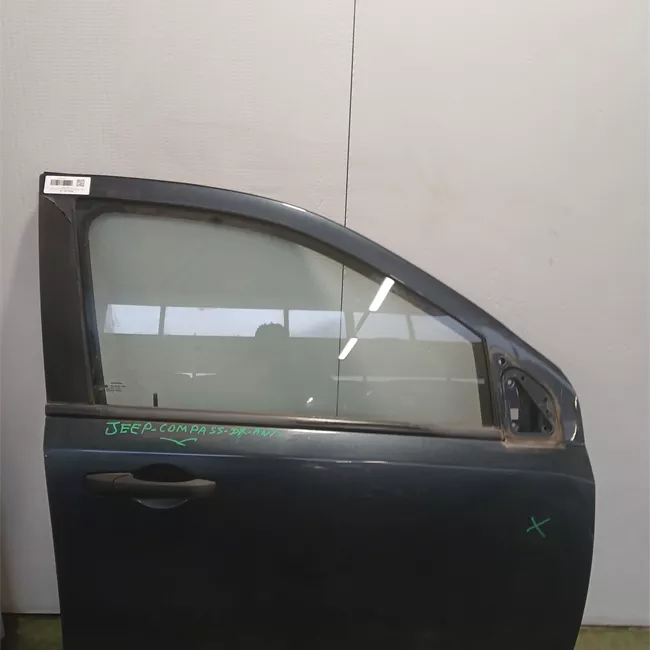 Porta anteriore destra