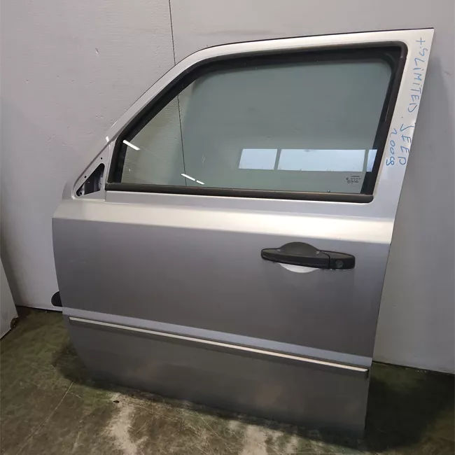 Porta anteriore sinistra