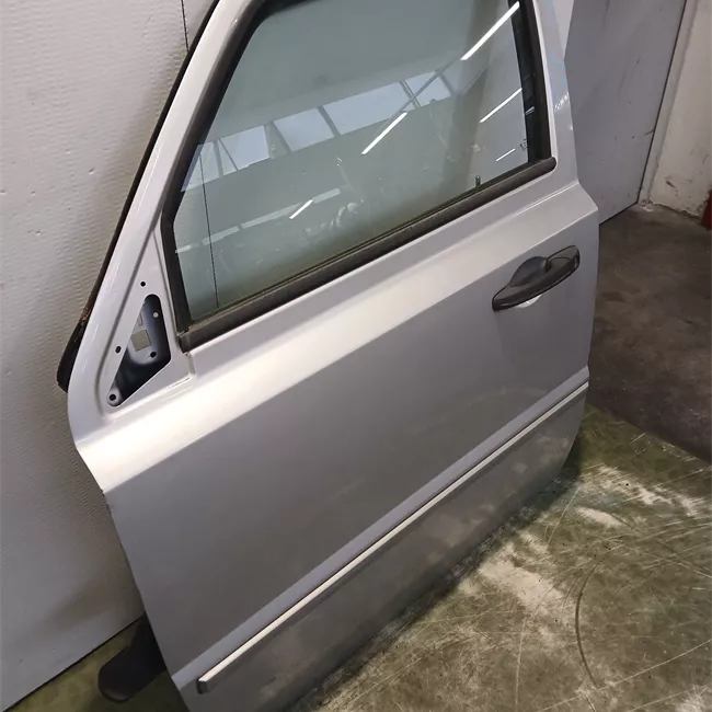 Porta anteriore sinistra