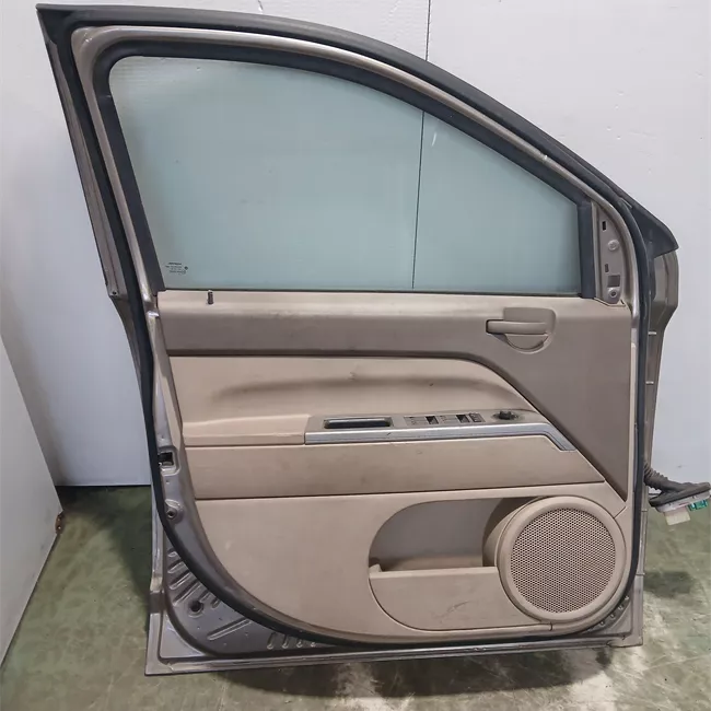 Porta anteriore sinistra