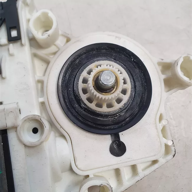 Motorino alzacristallo porta posteriore destro