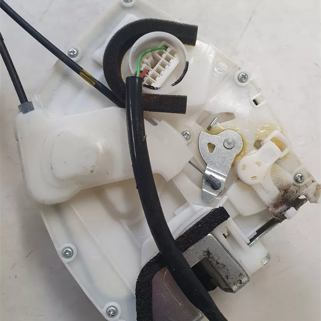 Serratura porta posteriore sinistra