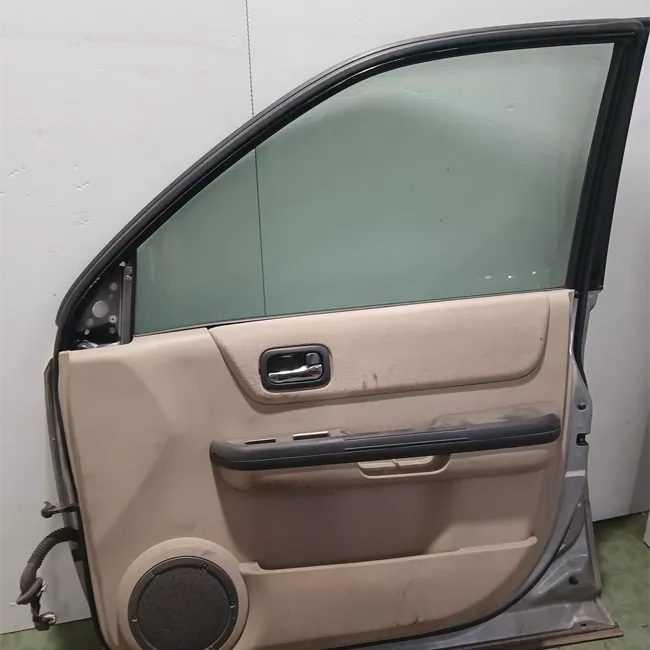 Porta anteriore destra