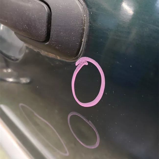 Porta anteriore destra