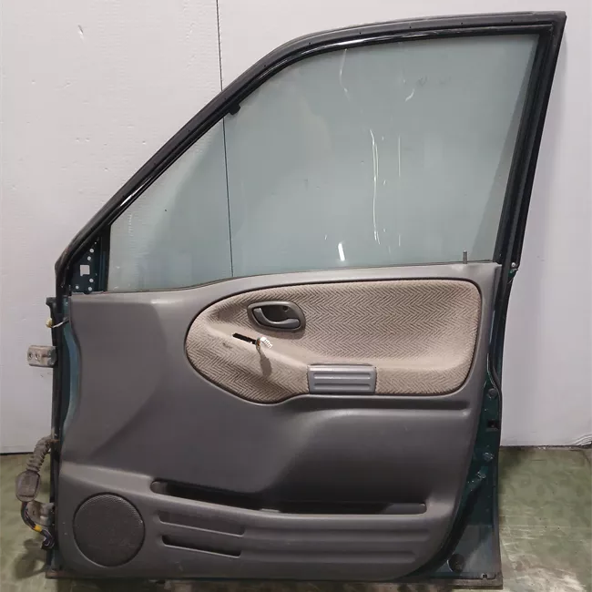 Porta anteriore destra