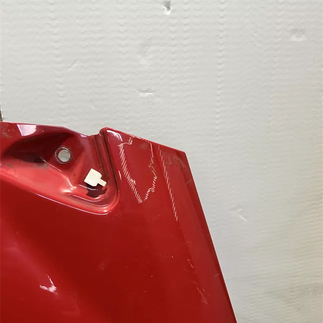 Parafango anteriore destro