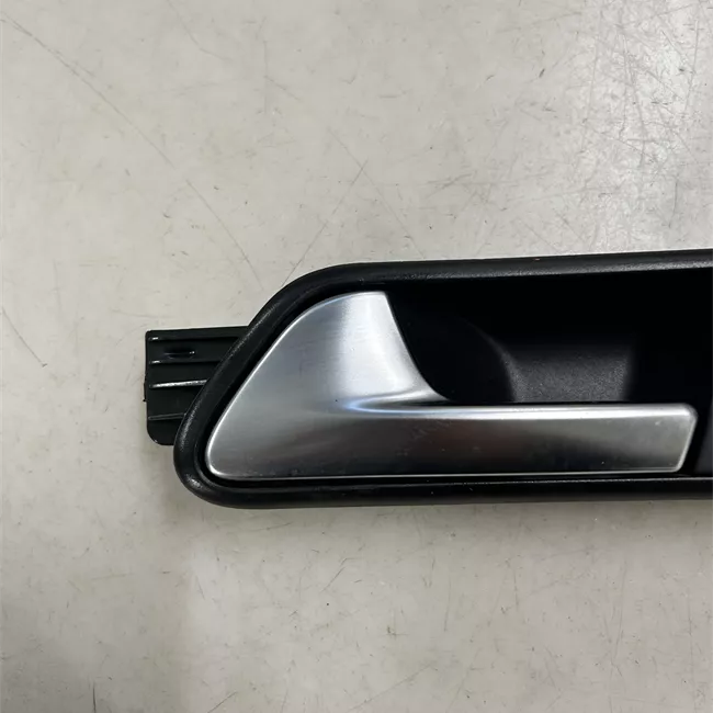 Maniglia interna apertura porta anteriore sinistra nero satinato/cromatura opaca