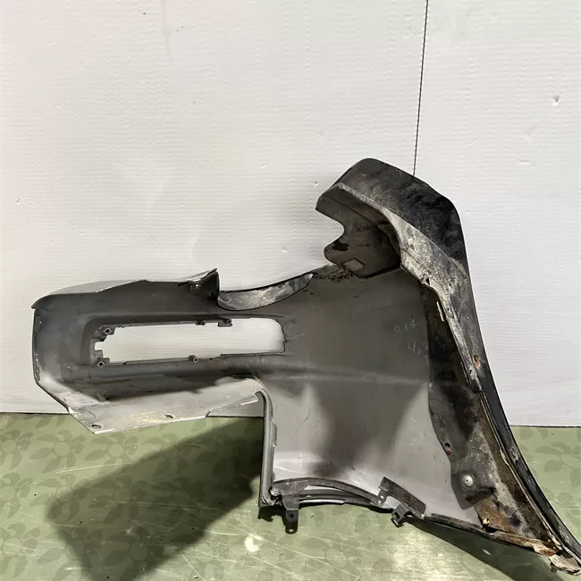 Paraurti posteriore laterale destro Bianco