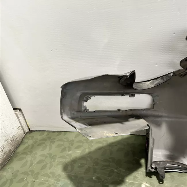 Paraurti posteriore laterale destro Bianco