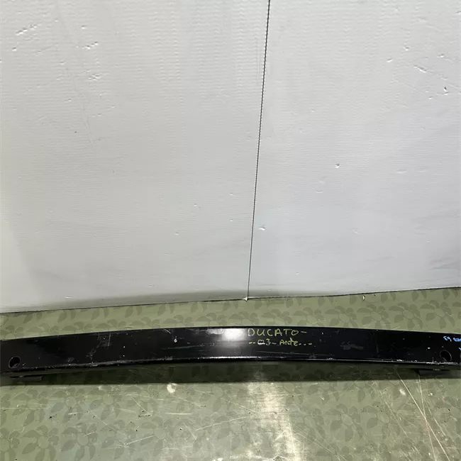 Traversa paraurti anteriore