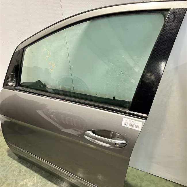 Porta anteriore sinistra