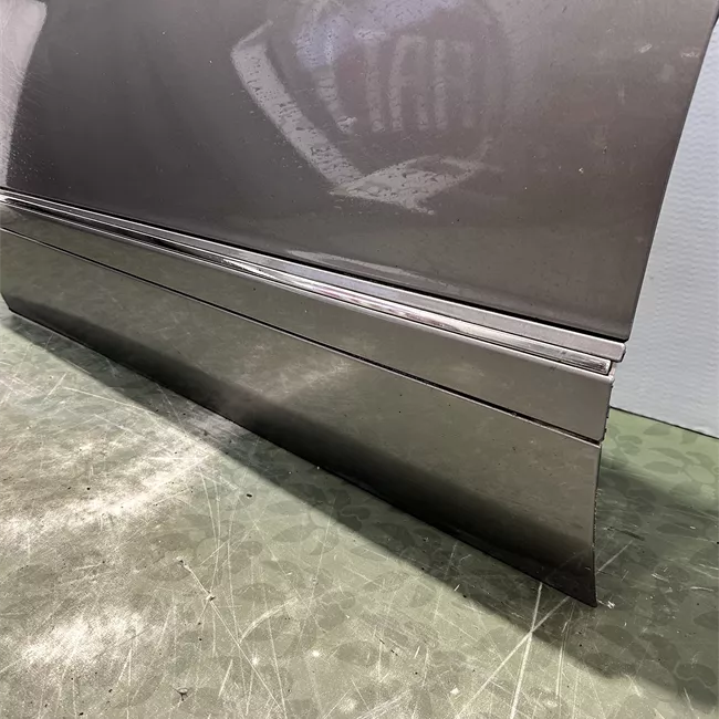 Porta anteriore sinistra