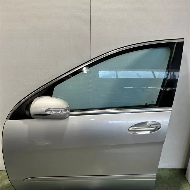 Porta anteriore sinistra