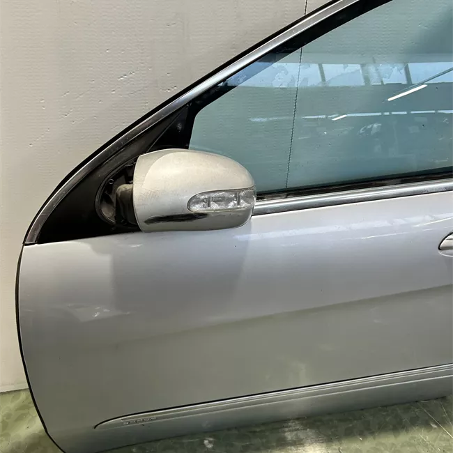 Porta anteriore sinistra