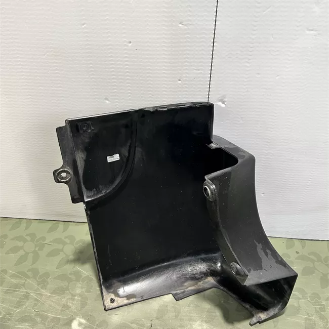 Paraurti posteriore laterale destro