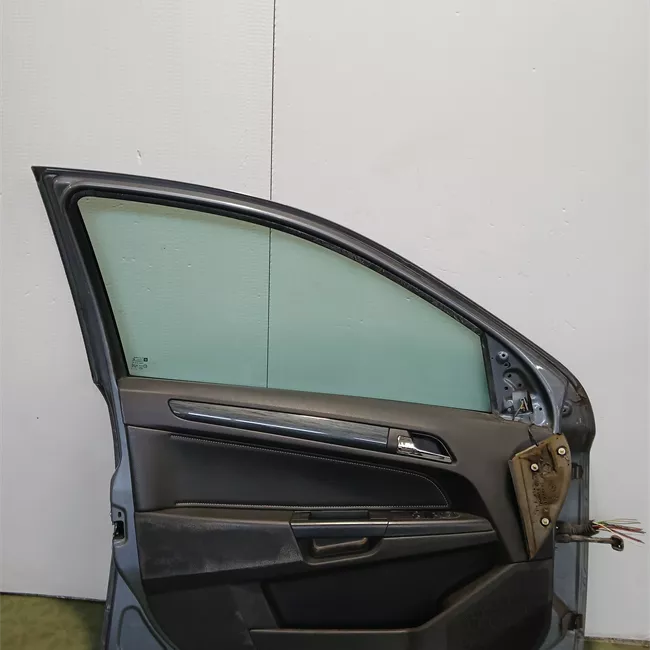 Porta anteriore sinistra