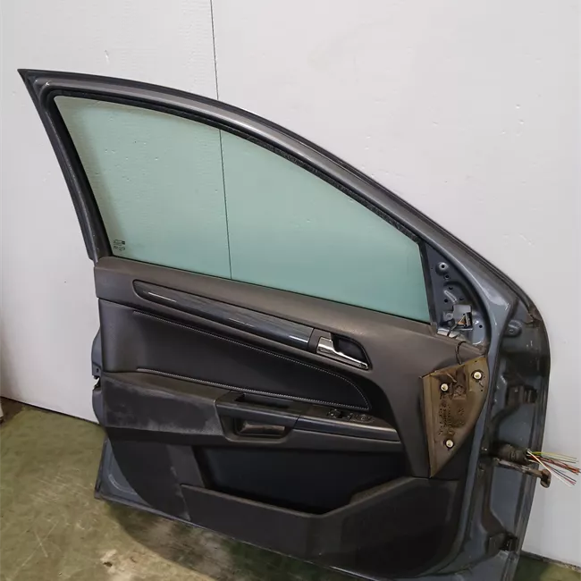 Porta anteriore sinistra