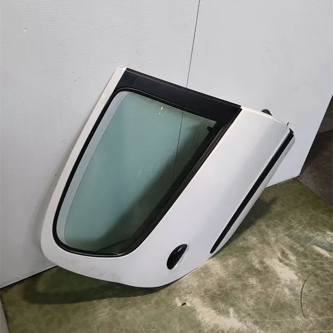 Porta posteriore destra