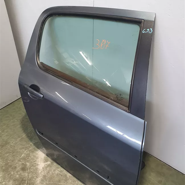 Porta posteriore destra