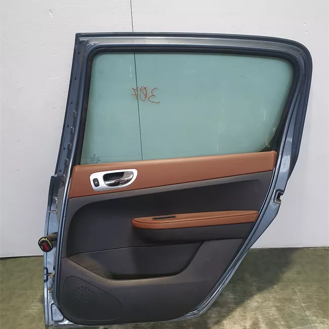 Porta posteriore destra