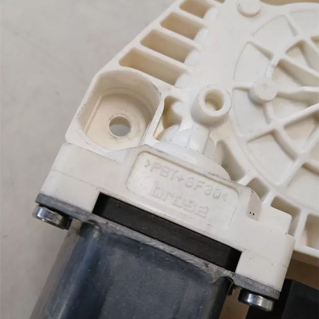 Motorino alzacristallo porta anteriore sinistro