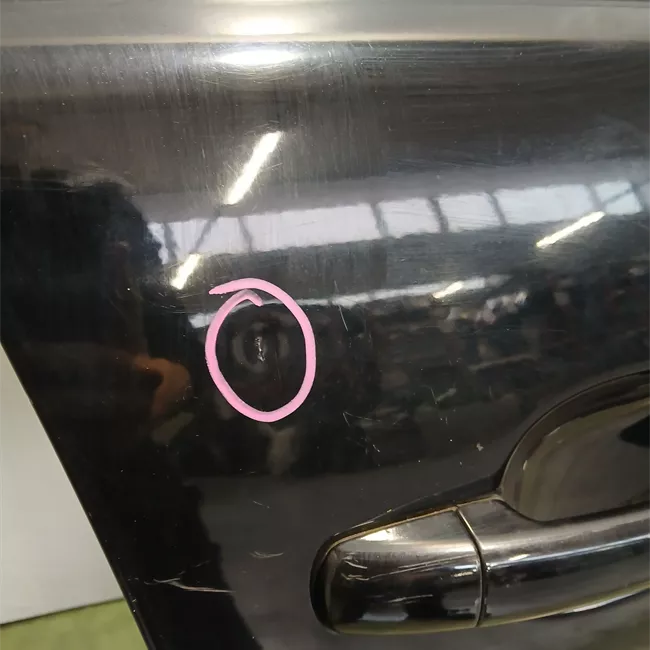 Porta anteriore destra