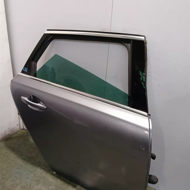 Porta posteriore destra