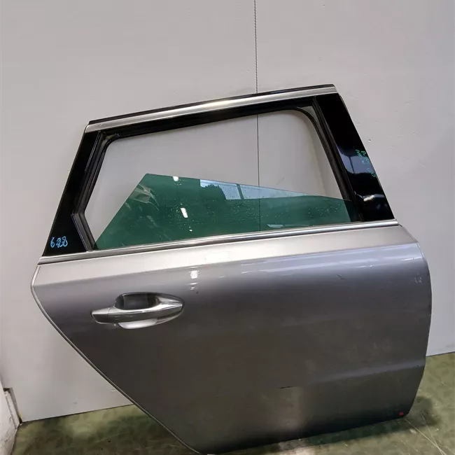 Porta posteriore destra