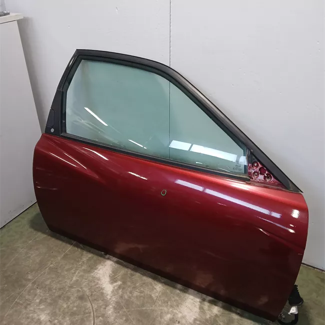 Porta anteriore destra