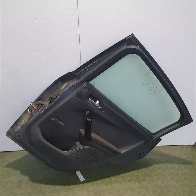 Porta posteriore destra