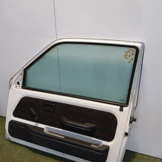 Porta anteriore destra